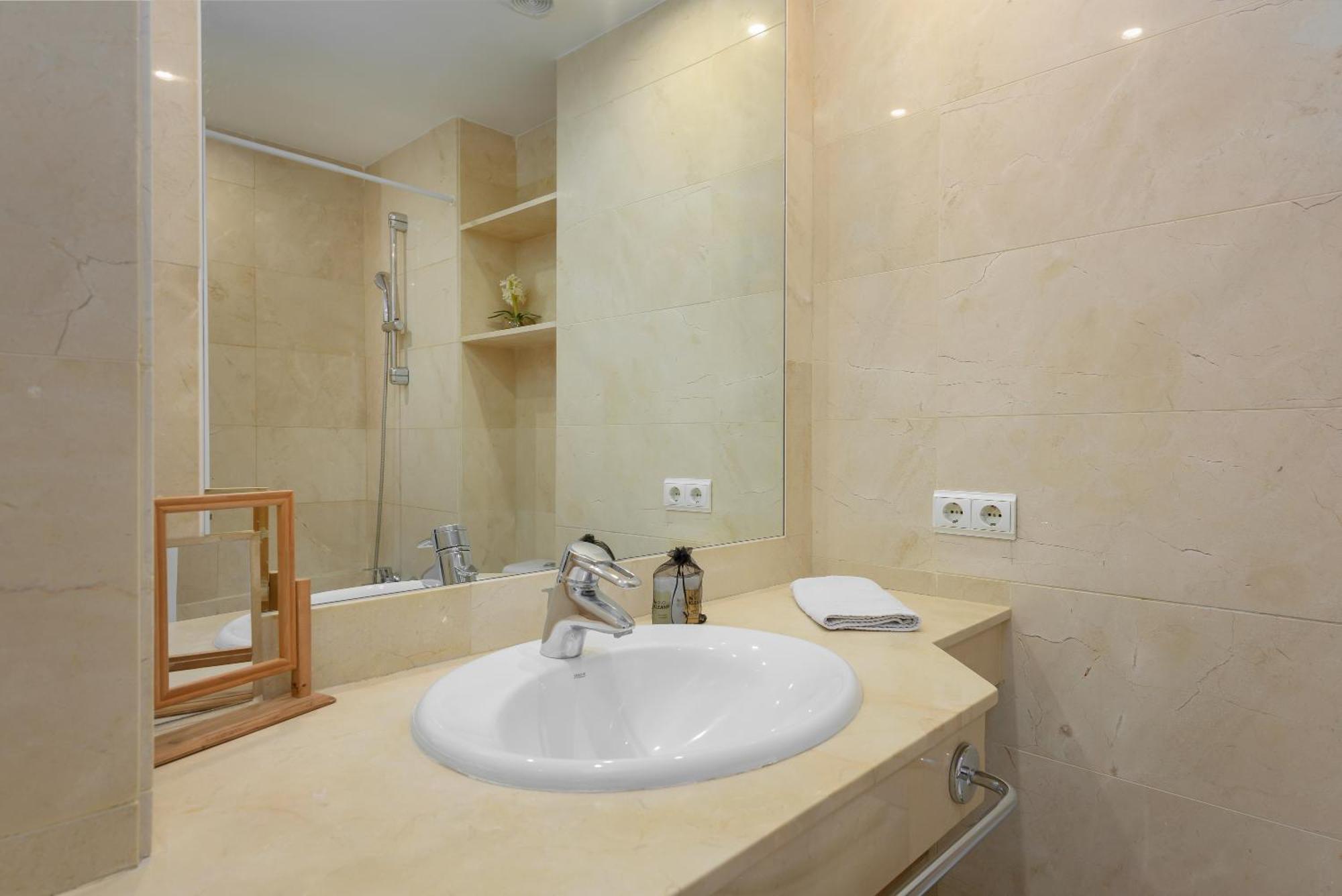 Apartment Wonderful In Enjoy The Fantastic Views Marbella