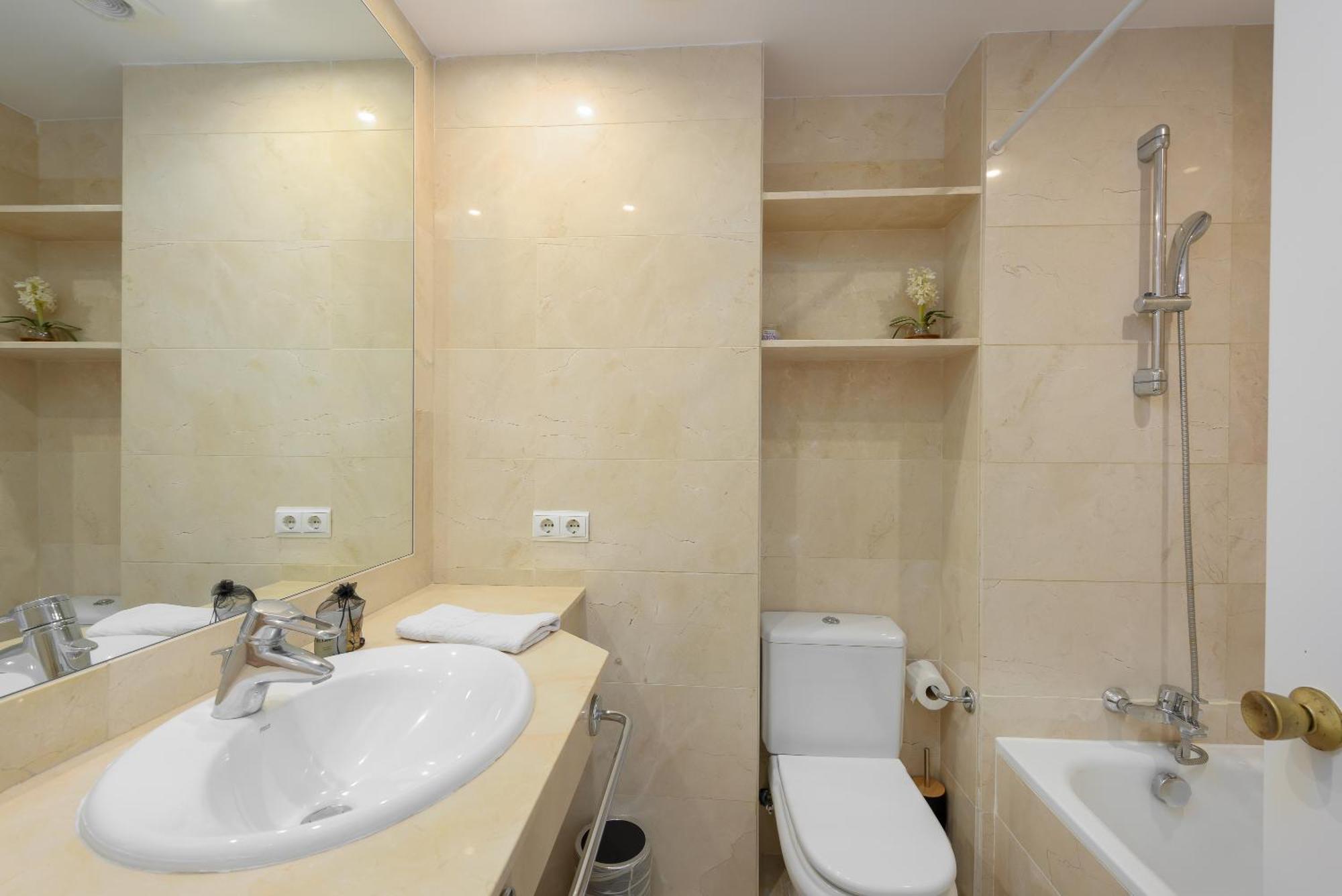 Wonderful In Enjoy The Fantastic Views Apartment *
